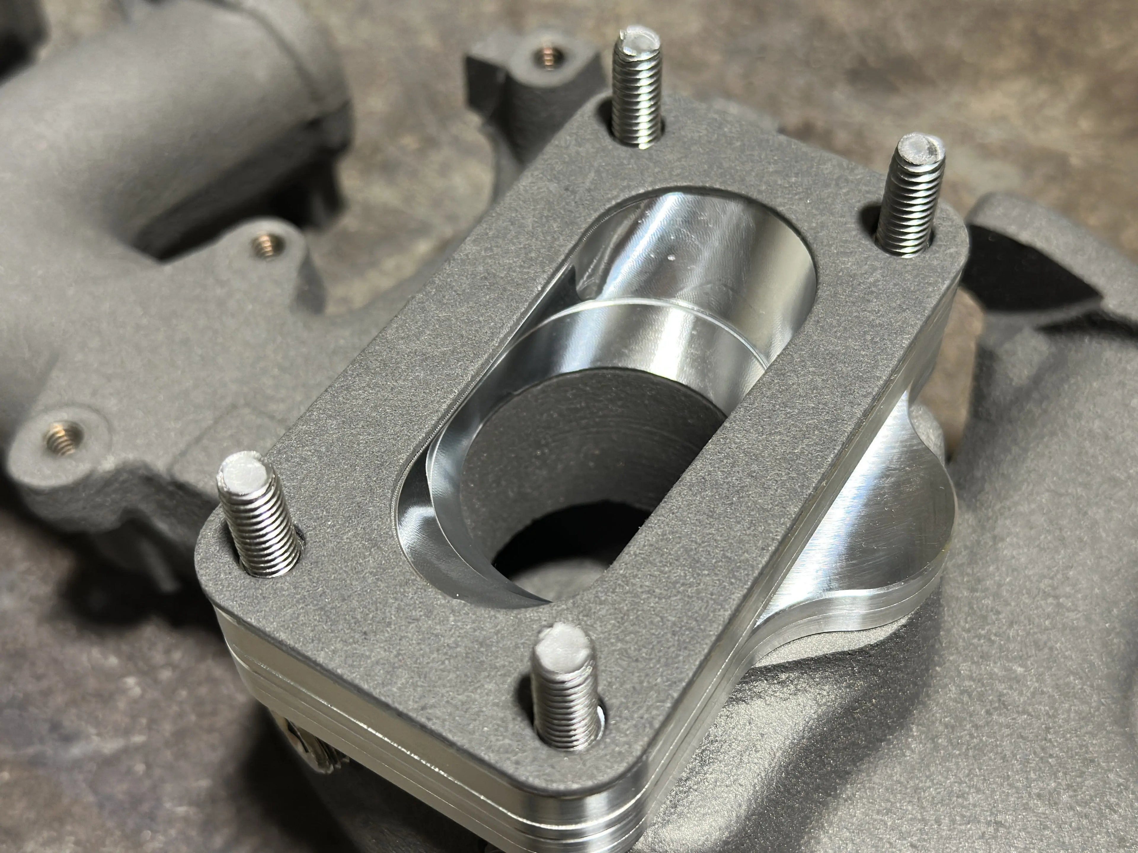 2 Barrel Carb Adapter 32/36 Ford 300-6 (2-11/16) S&D Machine